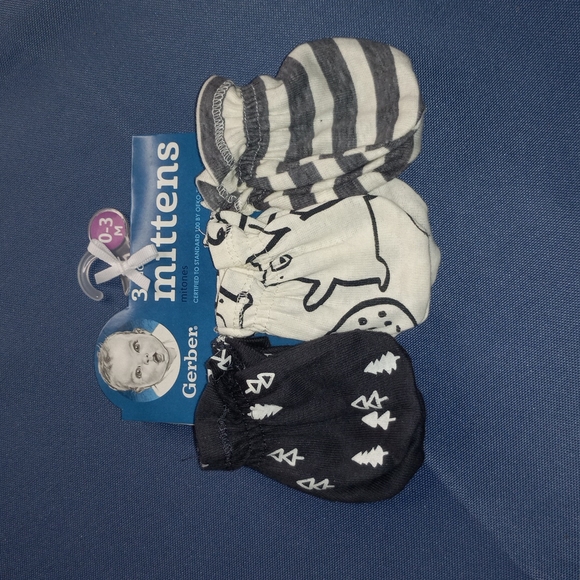 Mittens - Picture 2 of 3